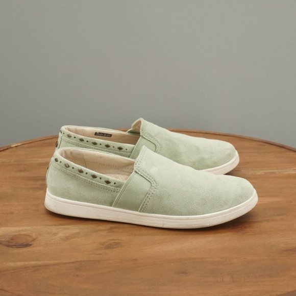 spenco slip on sneakers